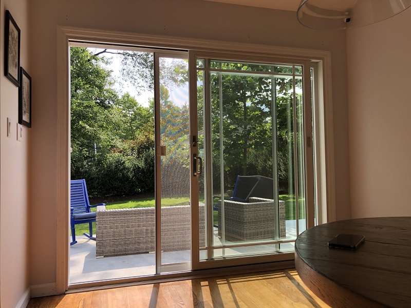 Andersen 200 Series Narroline gliding door in  White Plains